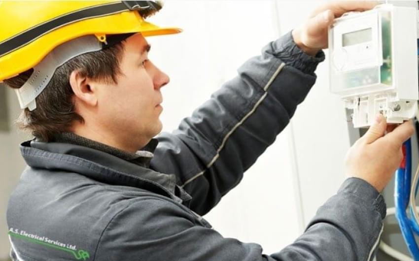 Licensed electrician deals