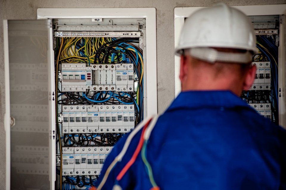 5 Reasons Why You Shouldn’t Delay Your Electrical Retrofitting