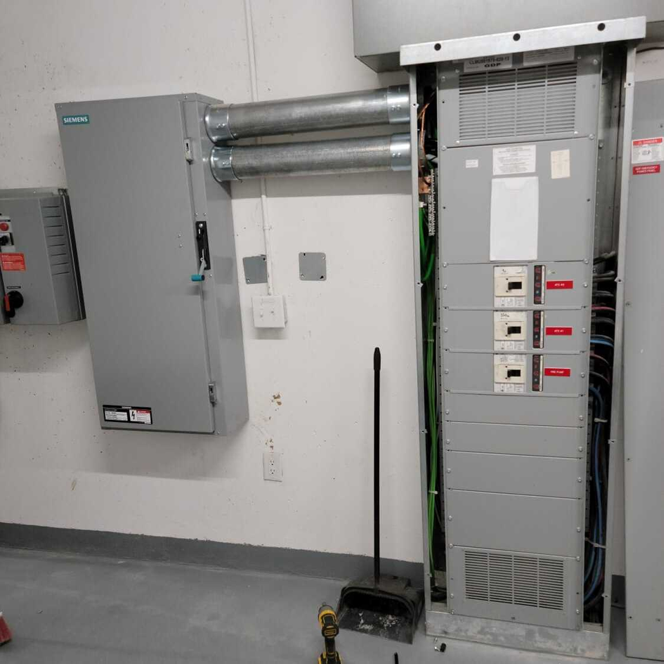 Commercial Electric Panels: Types & Installation Tips