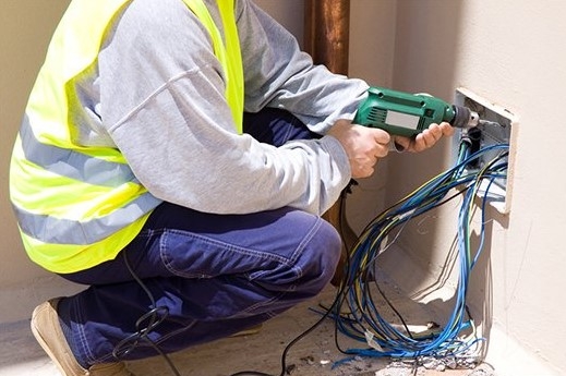 Top 3 Reasons To Trust A Professional For Your Electrical Wire Job In Toronto