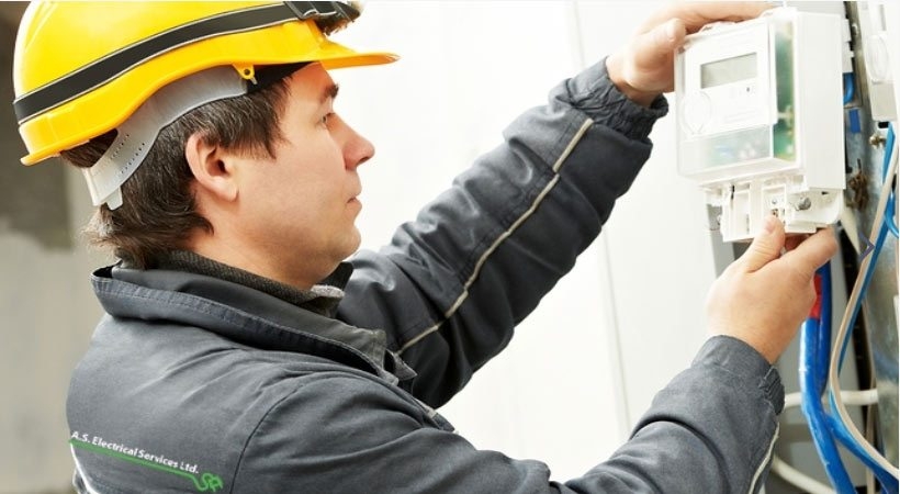 Why Electrical Technicians Are Preferred For Work In Commercial Settings